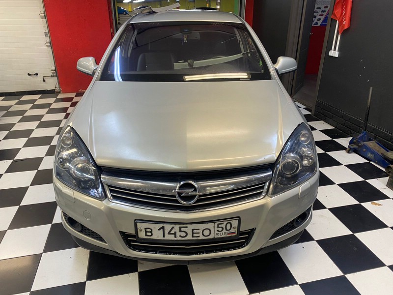 Замена лобового стекла Opel Astra H