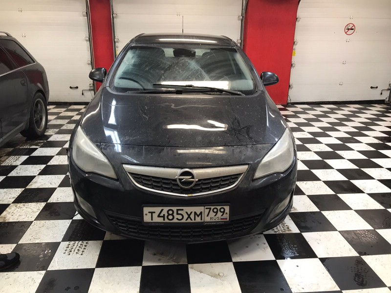 Замена лобового стекла Opel Astra J