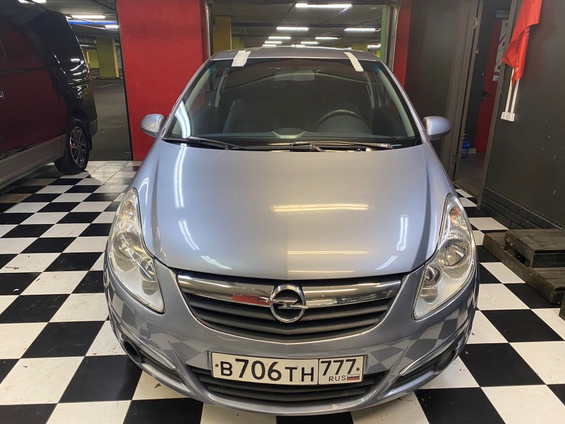 Замена лобового стекла Opel Corsa