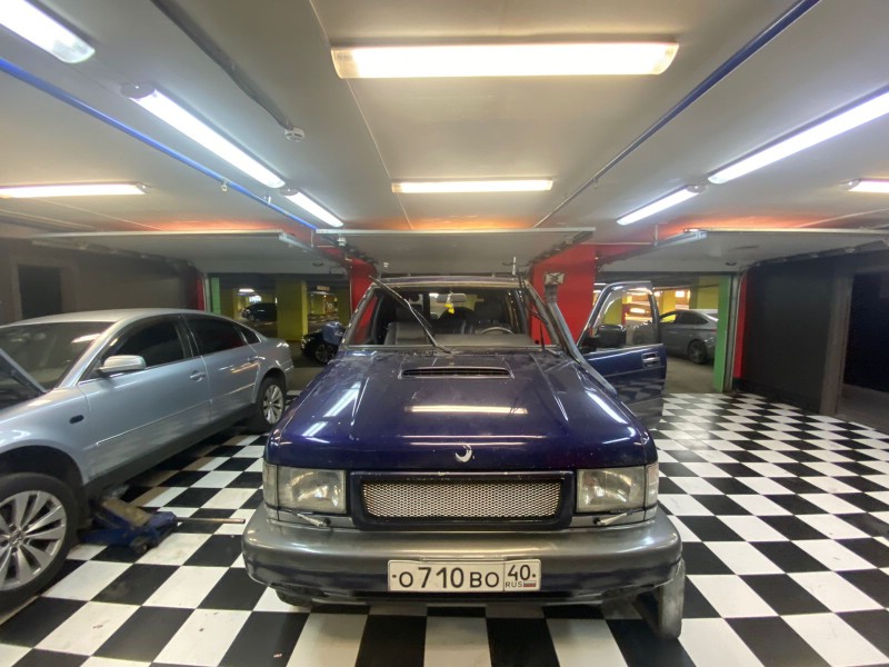 Замена лобового стекла Opel Monterey