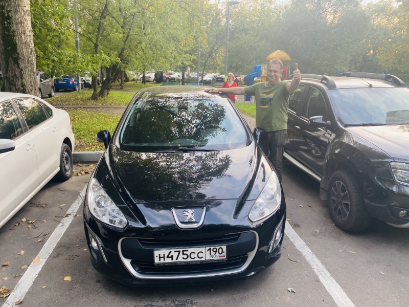 Замена лобового стекла Peugeot 308 5D HBK
