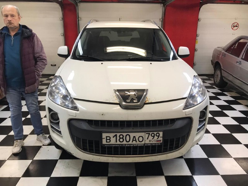 Замена лобоовго стекла Peugot 4007