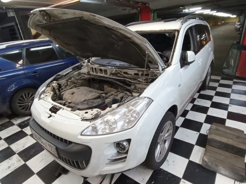 Замена лобового стекла Peugot 4007