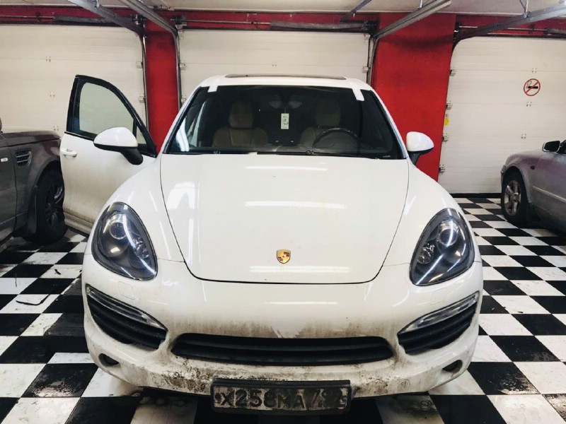 Замена лобового стекла Porsche Cayenne
