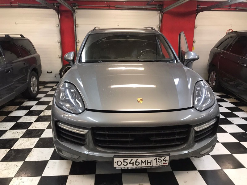 Замена лобового стекла Porshe Cayenne