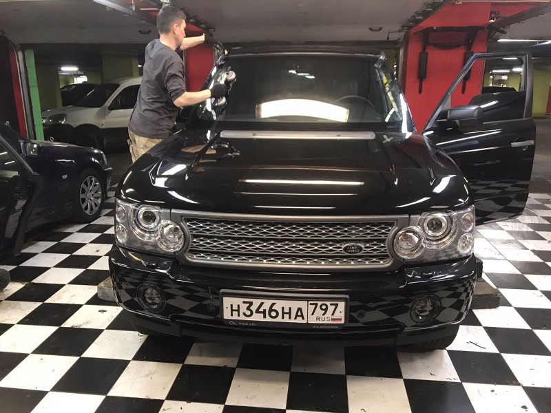 Замена лобового стекла Range Rover