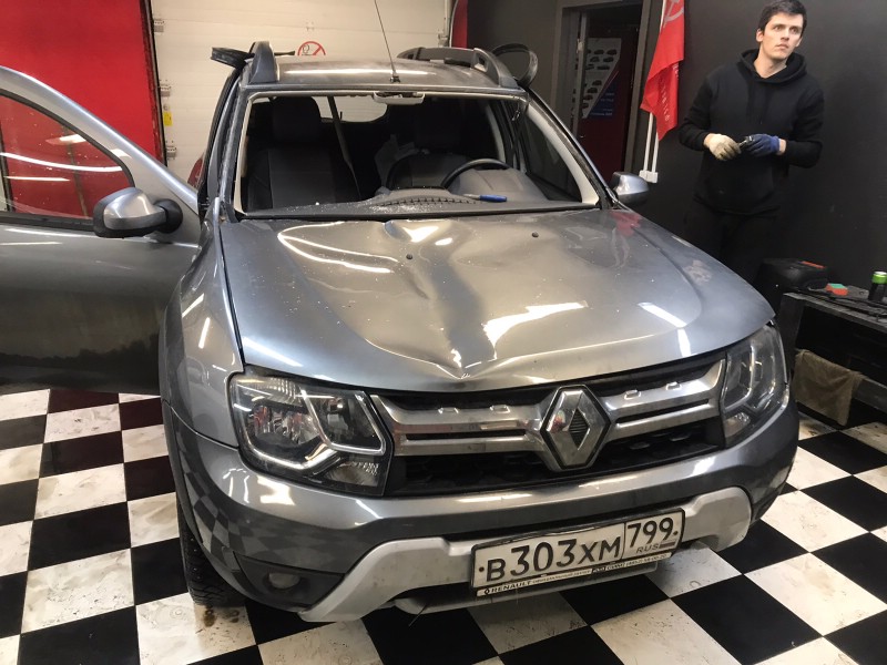 Замена лобового стекла Renault Duster