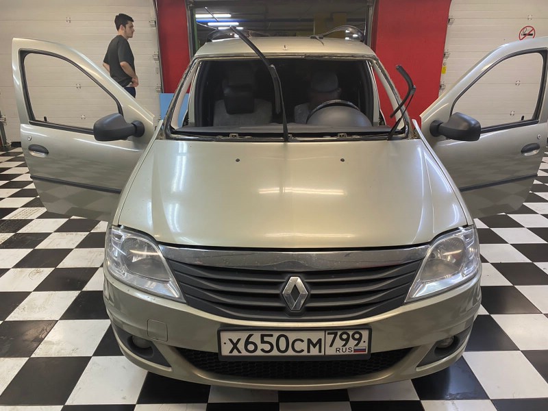 Замена лобового стекла Renault Logan