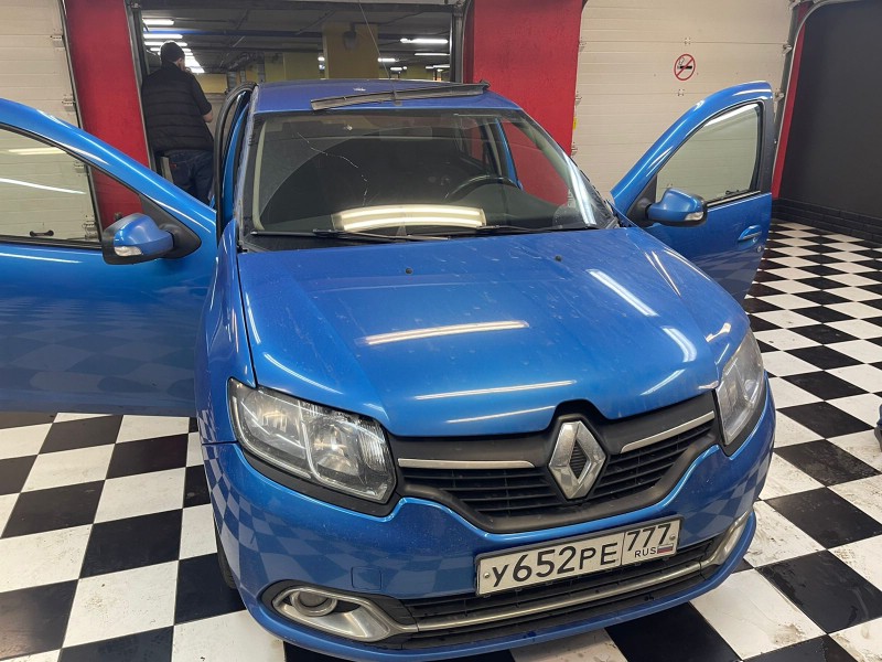 Замена лобового стекла Renault Logan