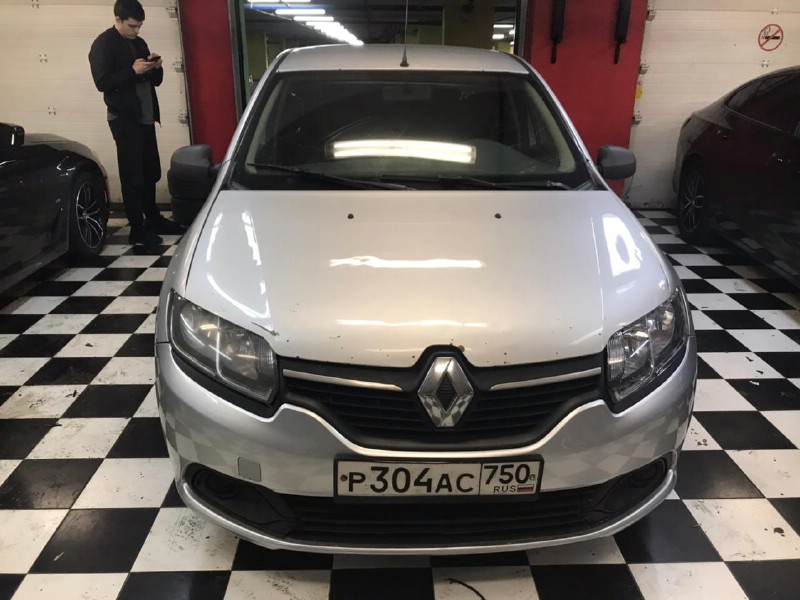 Замена лобового стекла Renault Logan