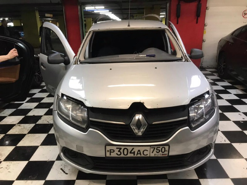 Замена лобового стекла Renault Logan