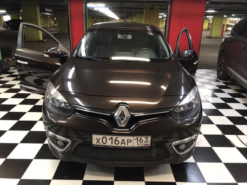Замена лобового стекла Renault Megane