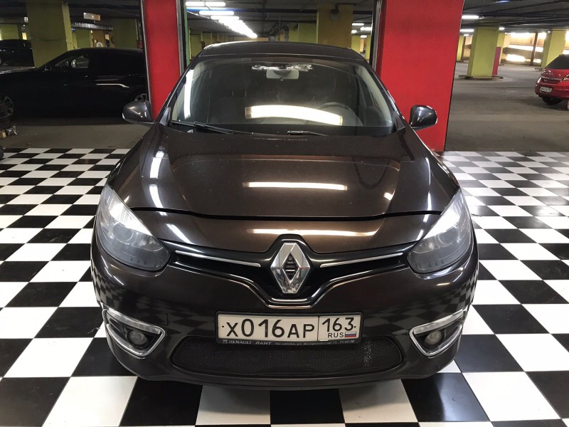Замена лобового стекла Renault Megane