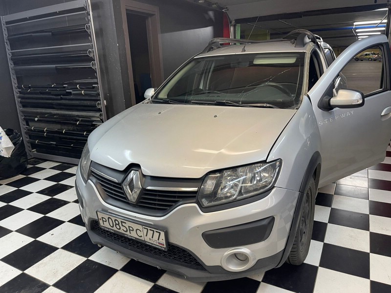 Замена лобового стекла Renault Sandero Stepway