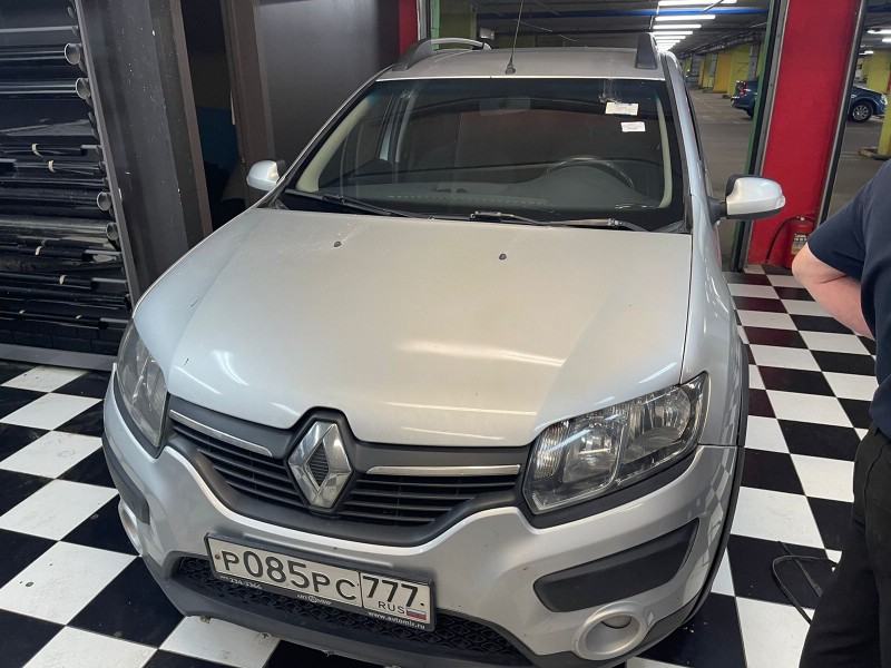 Замена лобового стекла Renault Sandero Stepway
