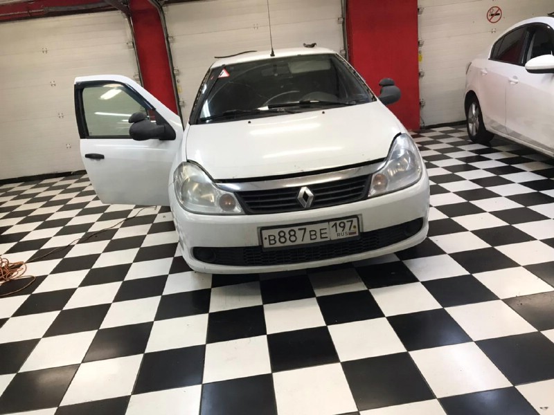 Замена лобового стекла Renault Symbol