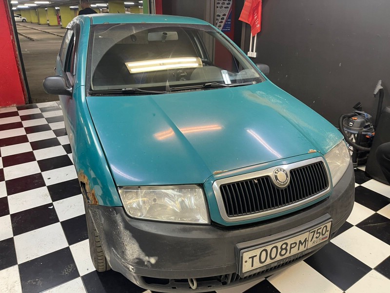 Замена лобового стекла Skoda Fabia