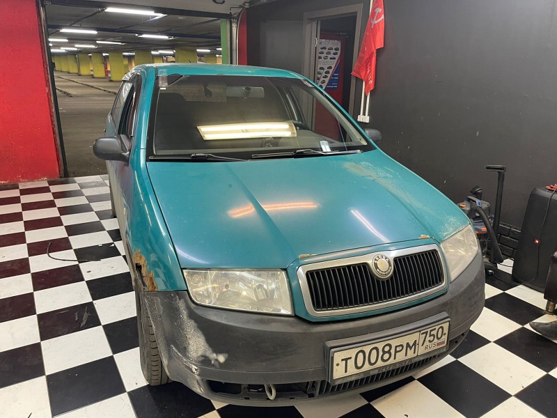 Замена лобового стекла Skoda Fabia
