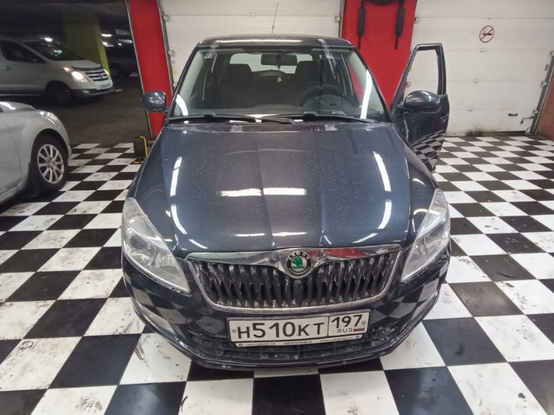 Замена лобового стекла Skoda Fabia
