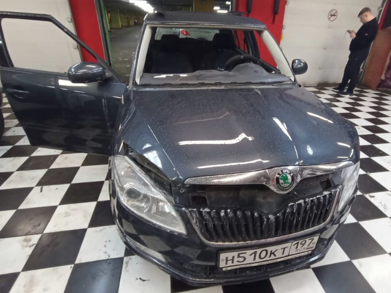 Замена лобового стекла Skoda Fabia