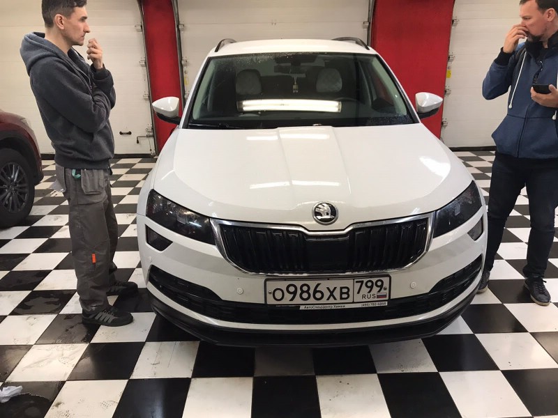Замена лобового стекла Skoda Karoq