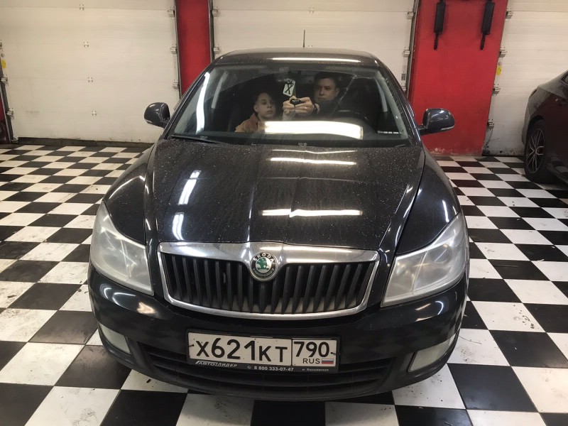 Замена лобового стекла Skoda Octavia