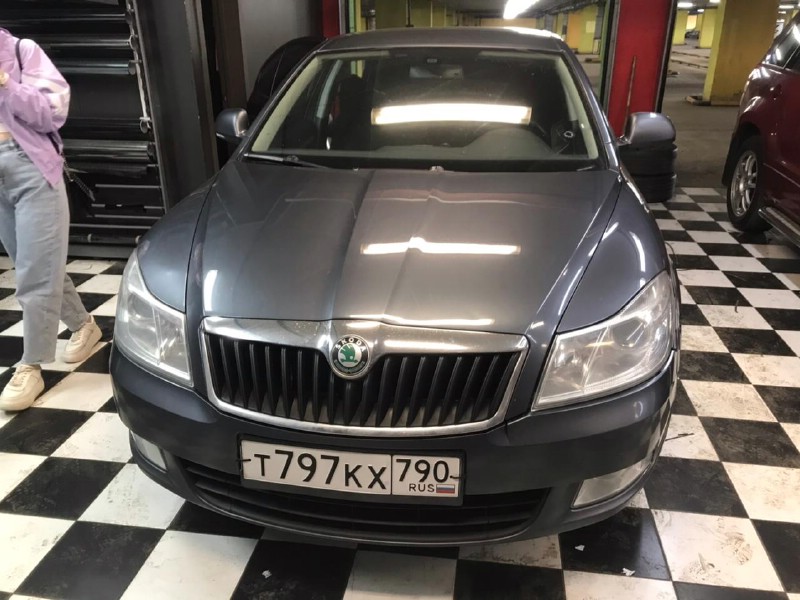 Замена лобового стекла Skoda Octavia