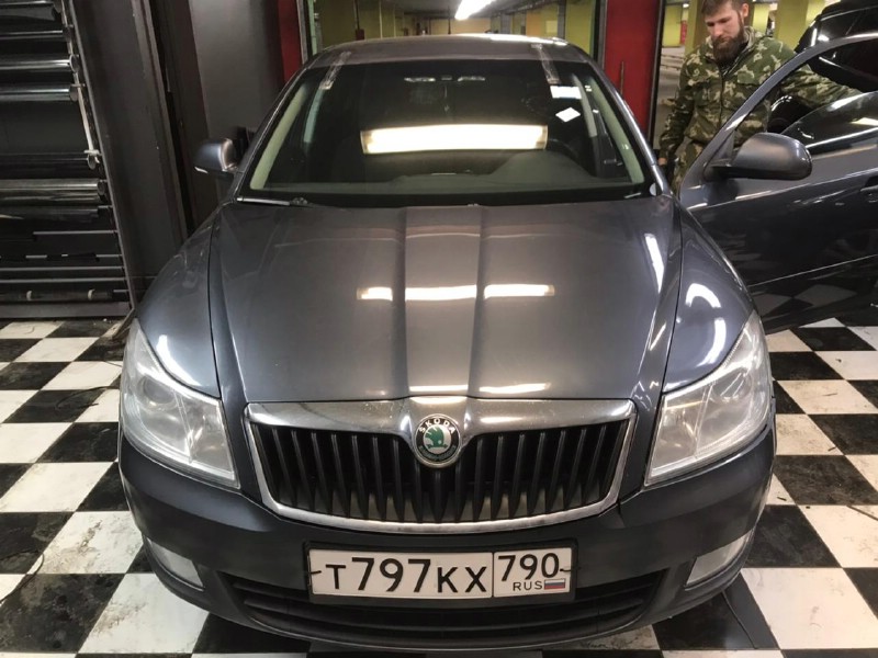 Замена лобового стекла Skoda Octavia