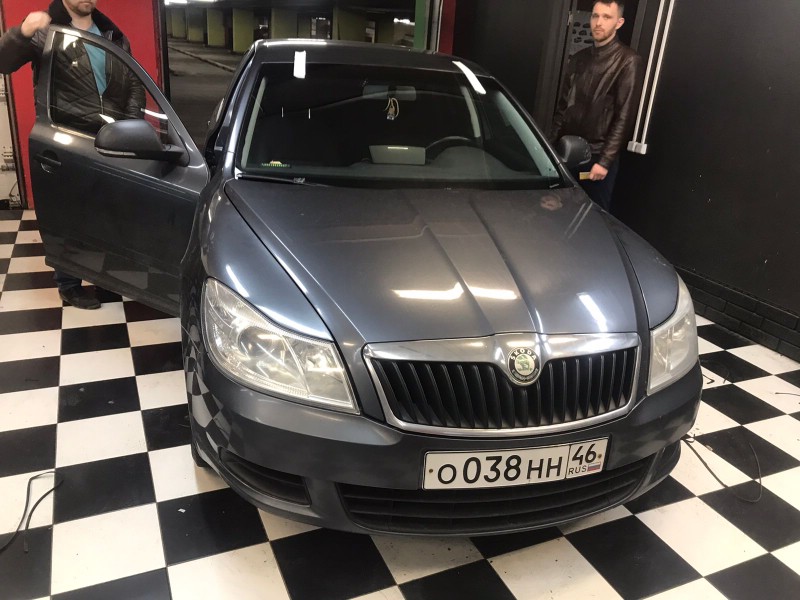Замена лобового стекла Skoda Octavia