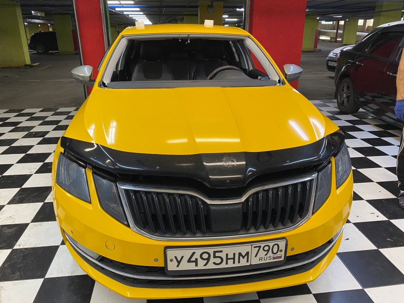 Замена лобового стекла Skoda Octavia A7