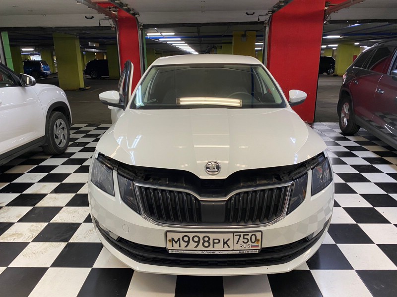 Замена лобового стекла Skoda Octavia A7