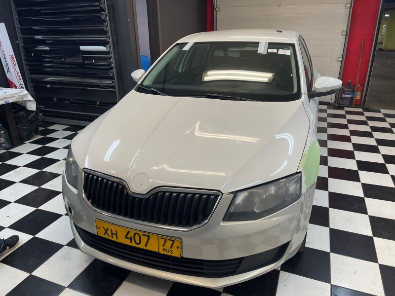 Замена лобового стекла Skoda Octavia A7