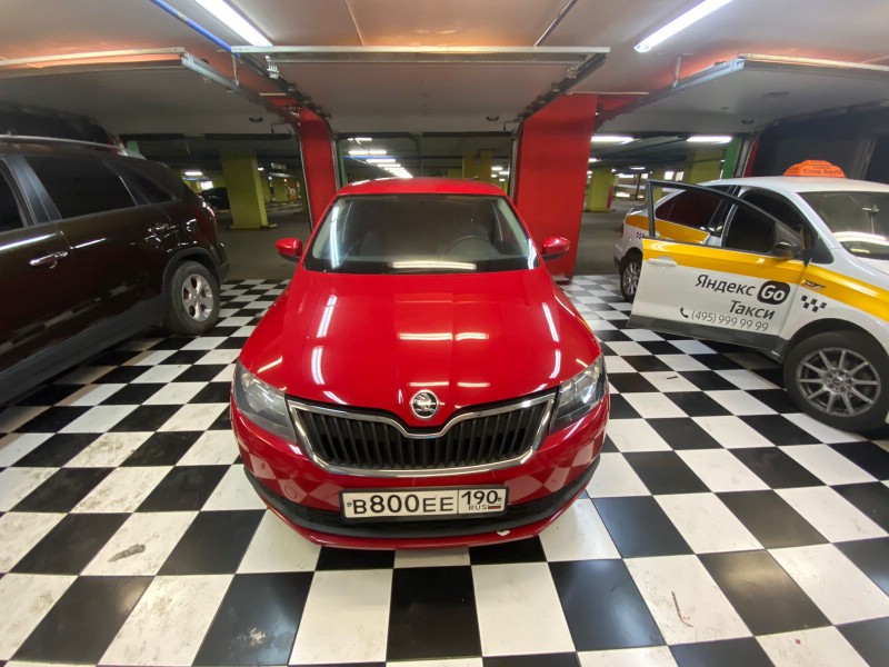 Замена лобового стекла Skoda rapid