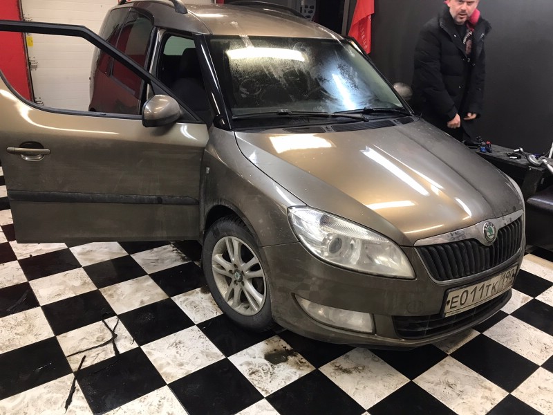 Замена лобового стекла Skoda Roomster