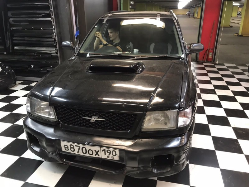 Замена лобового стекла Subaru Forester