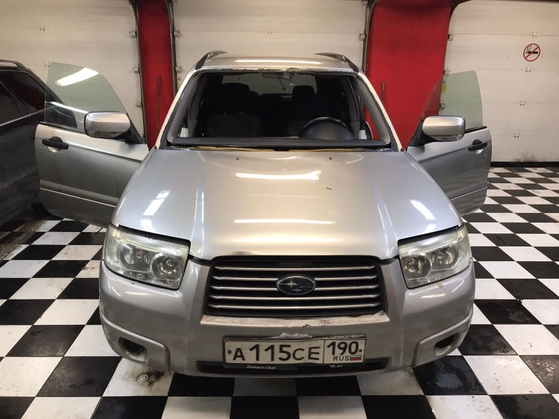 Замена лобового стекла Subaru Forester