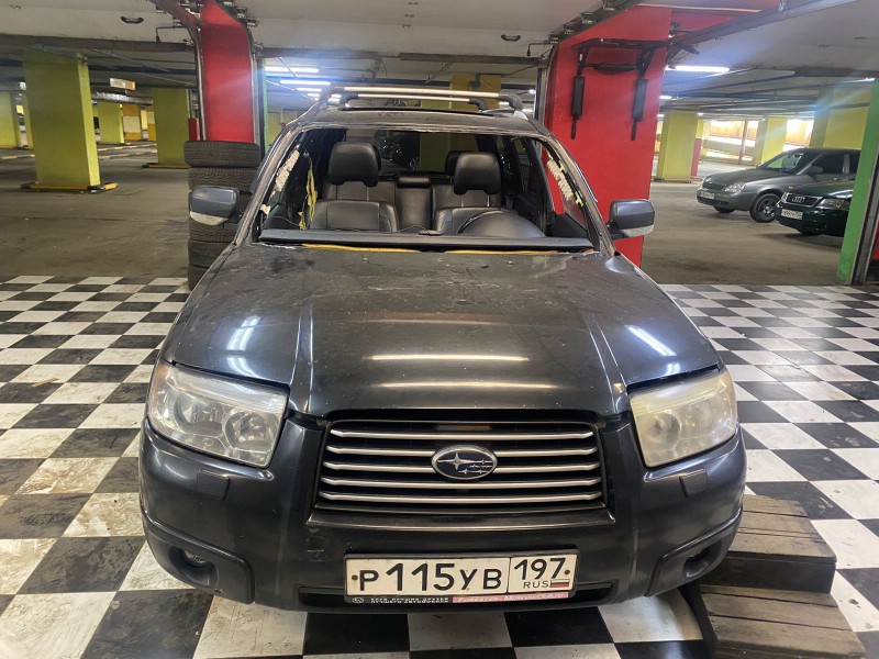 Замена лобоовго стекла Subaru Forester