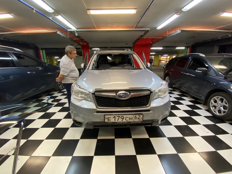 Замена лобового стекла Subaru Forester