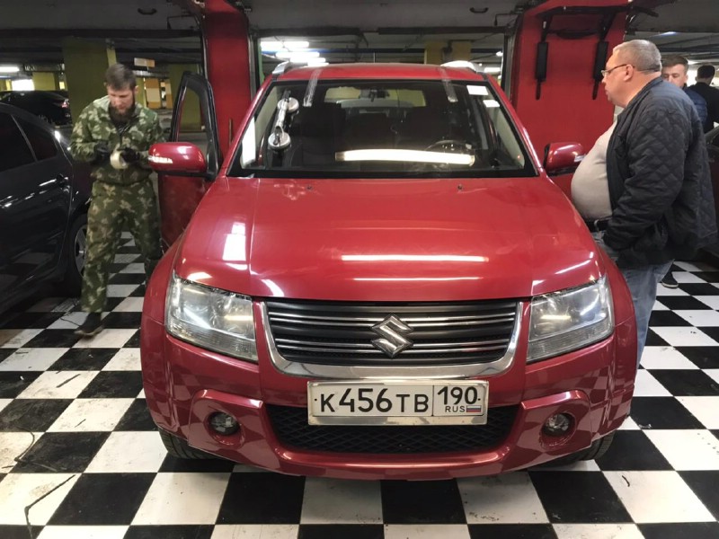 Замена лобового стекла Suzuki Vitara
