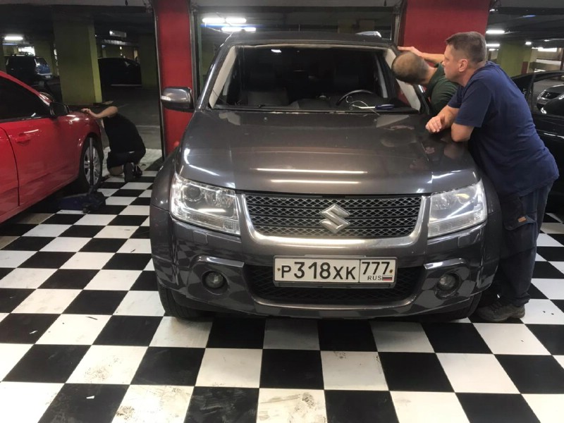 Замена лобового стекла Suzuki Vitara