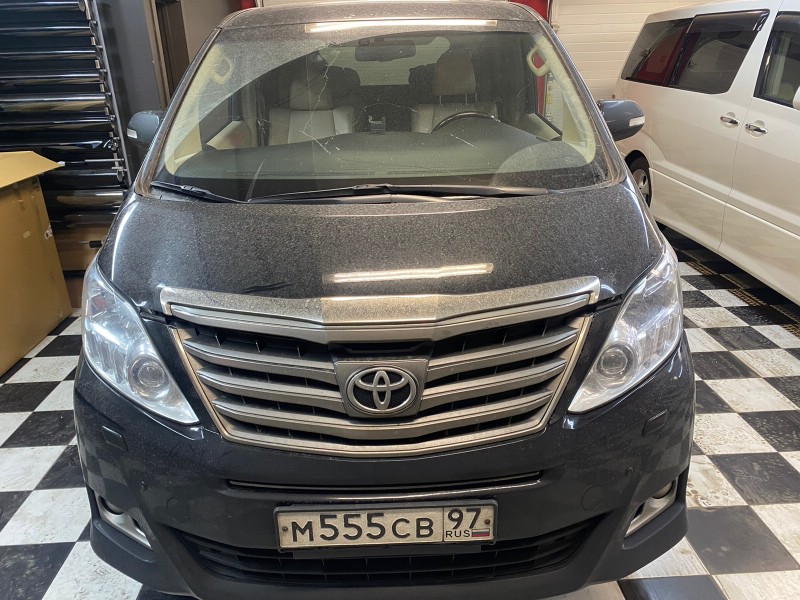 Замена лобового стекла Toyota Aphard