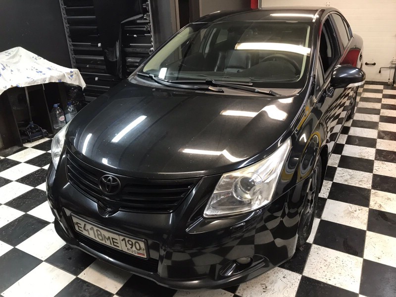 Замена лобового стекла Toyota Avensis