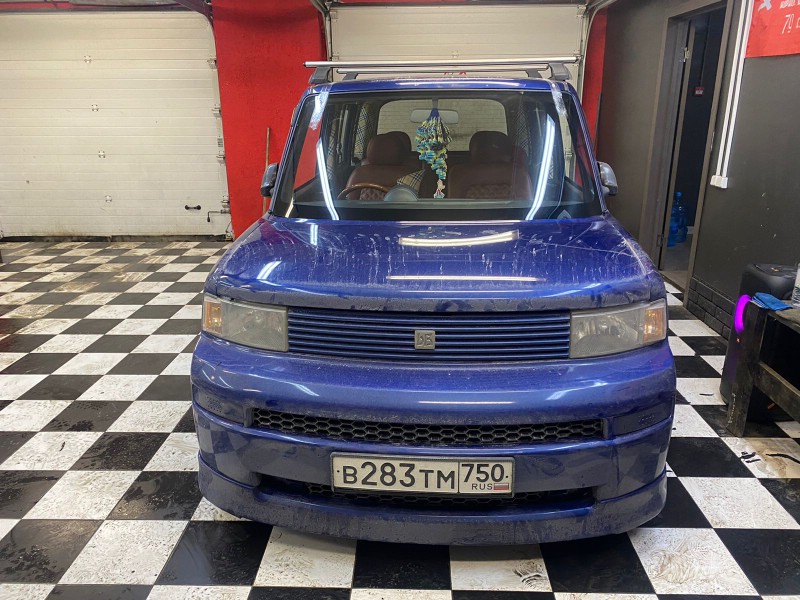 Замена лобового стекла Toyota BB