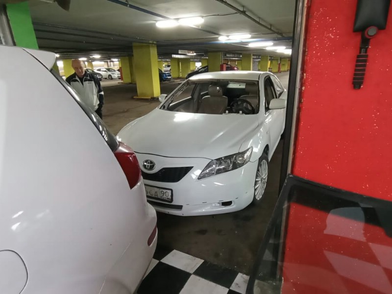 Замена лобового стекла Toyota Camry