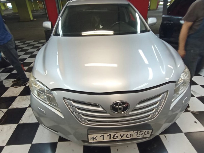 Замена лобового стекла Toyota Camry