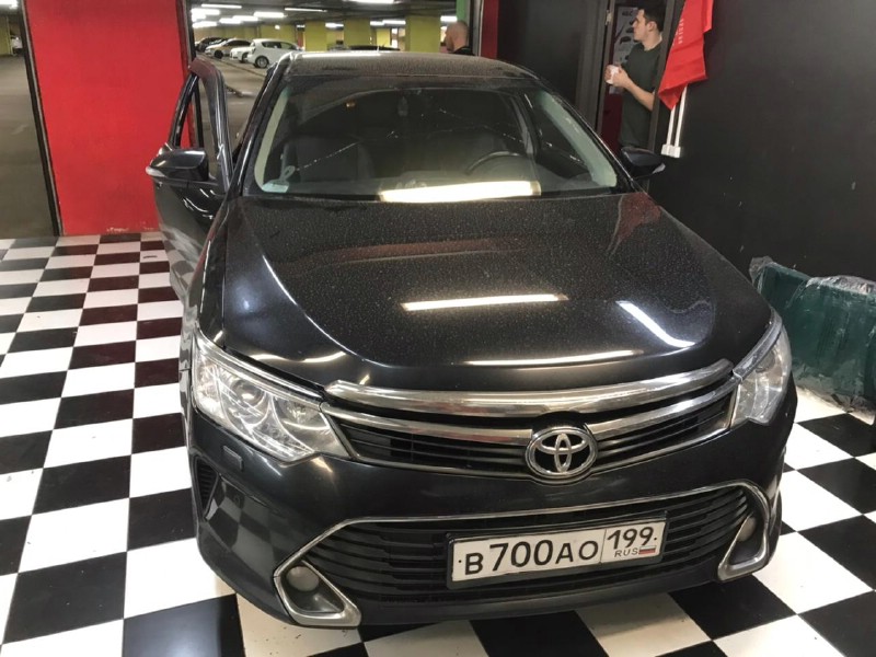 Замена лобового стекла Toyota Camry