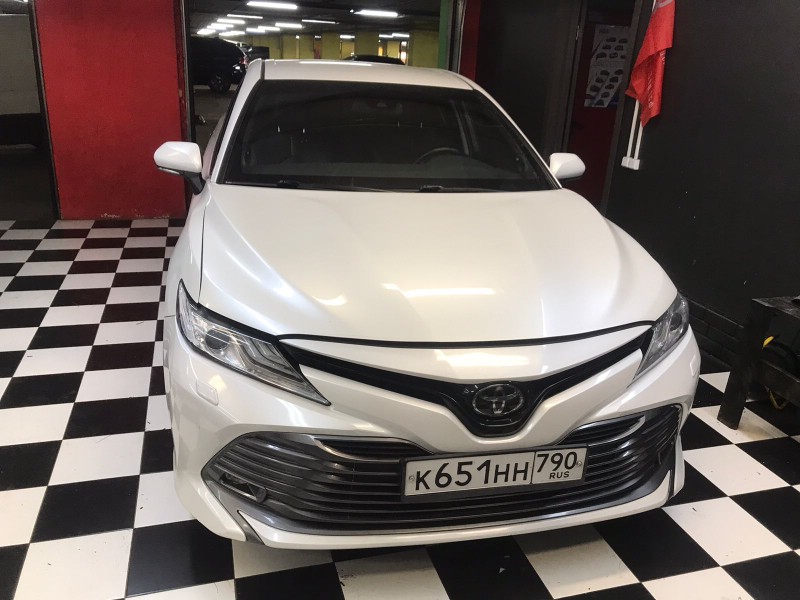 Замена лобового стекла Toyota Camry