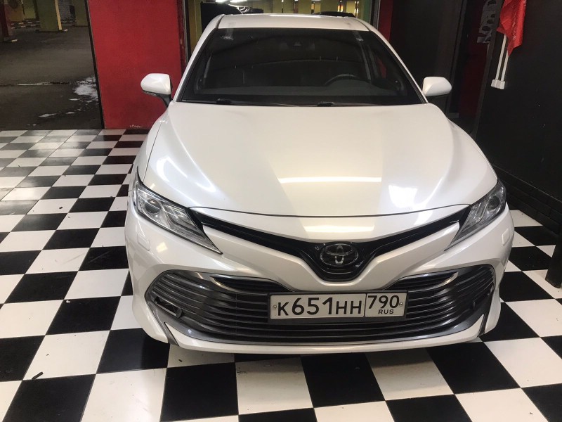 Замена лобового стекла Toyota Camry