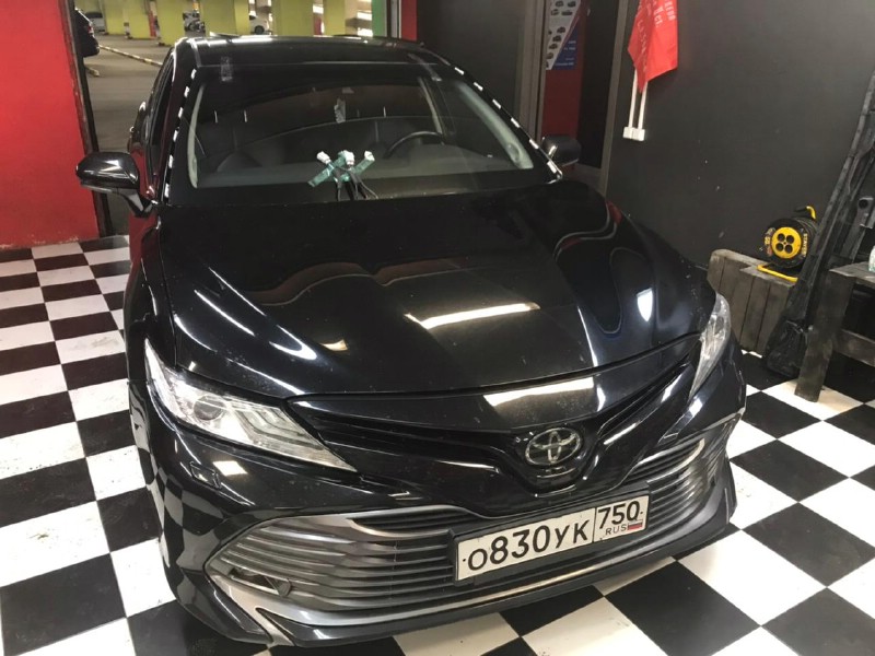Замена лобового стекла Toyota Camry