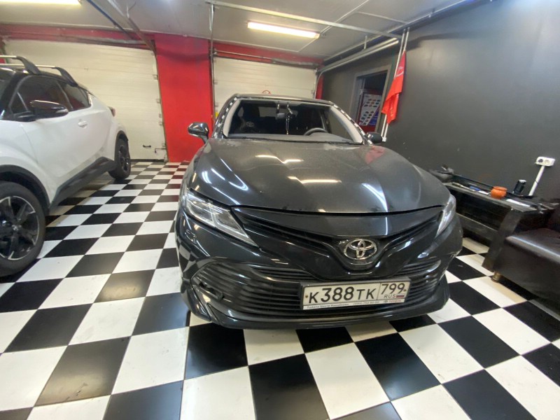 Замена лобового стекла Toyota Camry